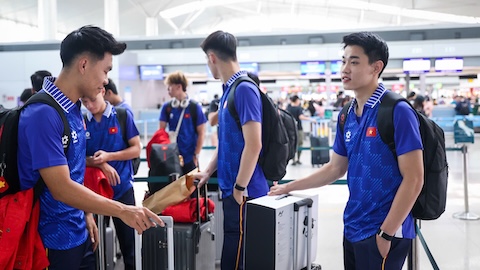 Đông đảo người hâm mộ tiễn ĐT U22 Việt Nam lên đường dự SEA Games 33